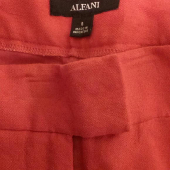 Women's Shorts - Picture 3 of 4